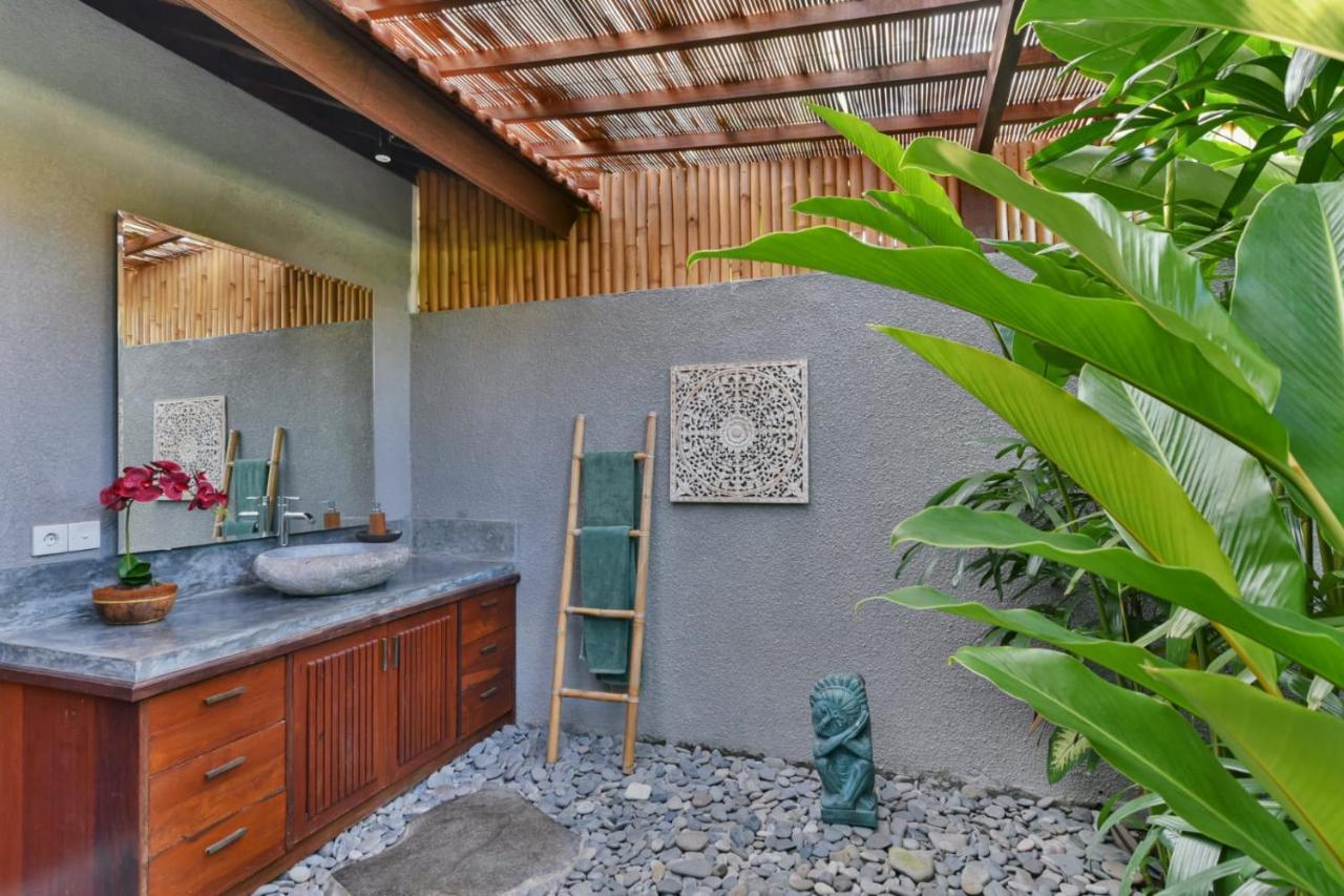 Villa Niyamas Ubud エクステリア 写真