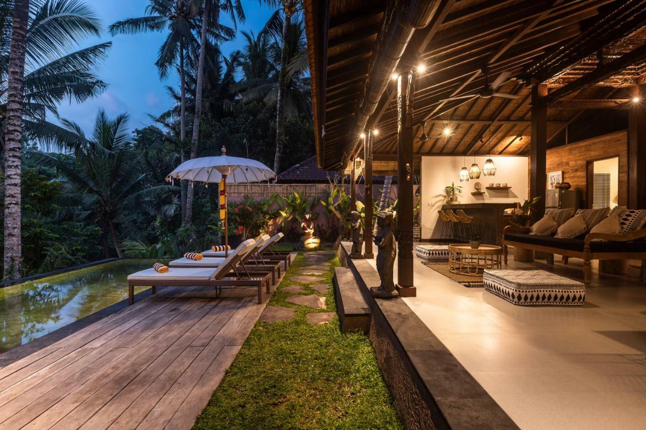 Villa Niyamas Ubud エクステリア 写真