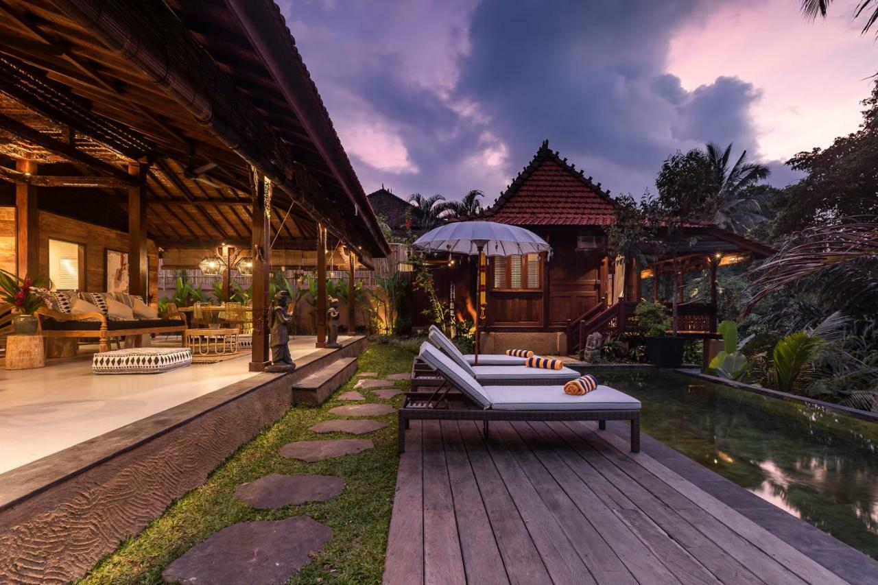 Villa Niyamas Ubud エクステリア 写真
