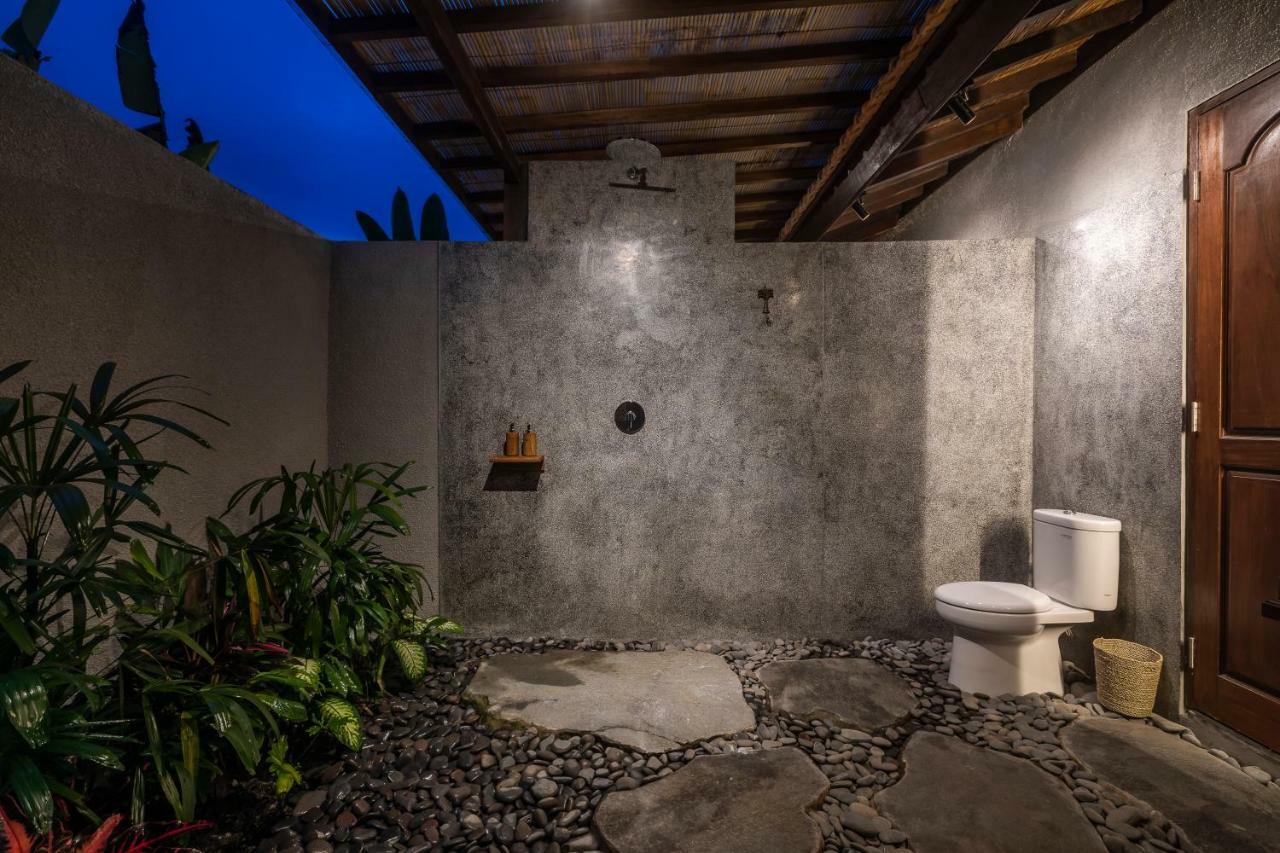 Villa Niyamas Ubud エクステリア 写真